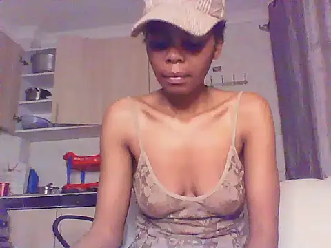 Snapshot of sweetanabella4 chatting on 07-18-26, 03:42 sweetanabella4 online show from 07-18-26, 03:42