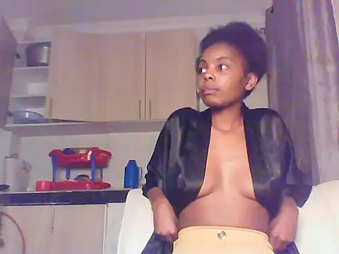 Snapshot of sweetanabella4 chatting on 07-24-26, 11:23 sweetanabella4 online show from 07-24-26, 11:23