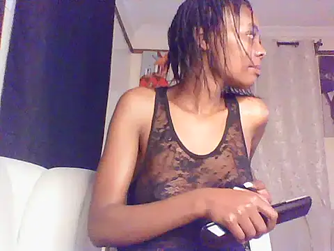 Snapshot of sweetanabella4 chatting on 05-25-26, 11:03 sweetanabella4 online show from 05-25-26, 11:03