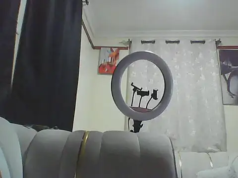 Snapshot of sweetanabella4 chatting on 07-12-26, 12:00 sweetanabella4 online show from 07-12-26, 12:00