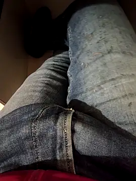 Snapshot of franko1987 chatting on 03-09-26, 04:49 franko1987 online show from 03-09-26, 04:49