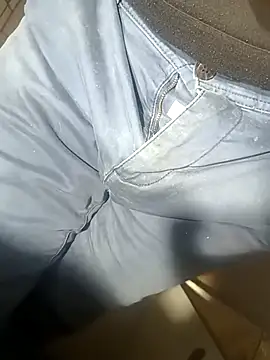 Snapshot of franko1987 chatting on 03-12-25, 05:35 franko1987 online show from 03-12-25, 05:35