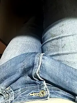 Snapshot of franko1987 chatting on 03-19-26, 05:29 franko1987 online show from 03-19-26, 05:29