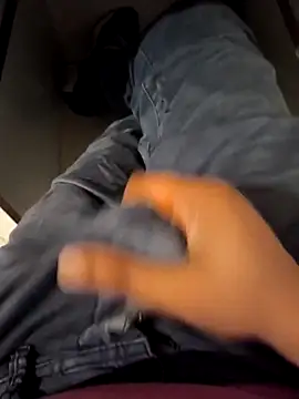 Snapshot of franko1987 chatting on 09-28-25, 05:25 franko1987 online show from 09-28-25, 05:25