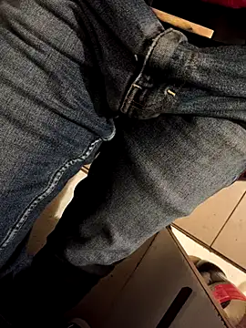 Snapshot of franko1987 chatting on 11-20-25, 04:24 franko1987 online show from 11-20-25, 04:24