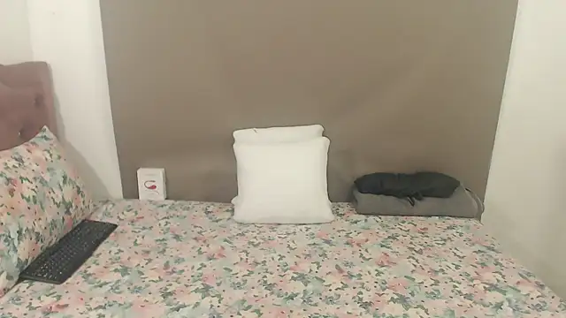 kimberlyjamexxx online show from 10-25-25, 03:17