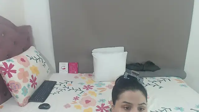 Snapshot of kimberlyjamexxx chatting on 06-02-26, 02:11 kimberlyjamexxx online show from 06-02-26, 02:11