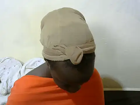 Snapshot of Thicky_kyla chatting on 02-19-26, 12:57 Thicky kyla online show from 02-19-26, 12:57