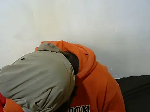 Snapshot of Thicky_kyla chatting on 01-17-26, 09:46 Thicky kyla online show from 01-17-26, 09:46