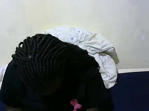 Snapshot of Thicky_kyla chatting on 02-23-26, 05:35 Thicky kyla online show from 02-23-26, 05:35