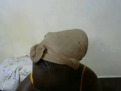 Snapshot of Thicky_kyla chatting on 02-09-26, 12:14 Thicky kyla online show from 02-09-26, 12:14