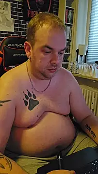 PupW0lfy online show from 12-17-25, 09:47