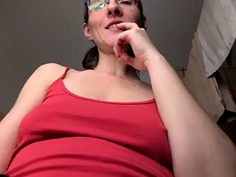 Milky hairy mommy online show from 11-29-25, 09:37