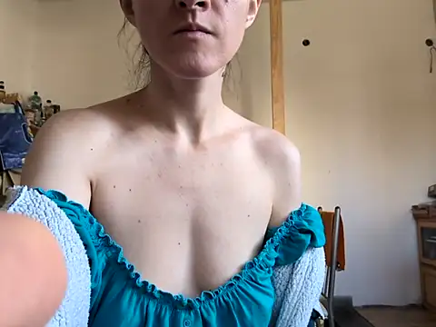 Snapshot of Milky_hairy_mommy chatting on 03-20-25, 06:52 Milky hairy mommy online show from 03-20-25, 06:52