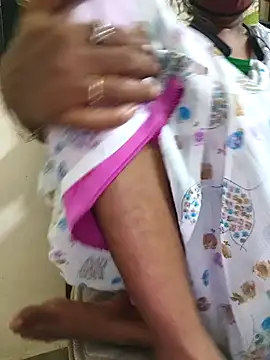 Snapshot of Tamil--Rani chatting on 02-14-25, 07:54 Tamil--Rani online show from 02-14-25, 07:54