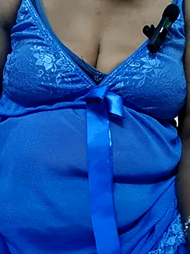 Snapshot of Tamil--Rani chatting on 02-07-25, 12:17 Tamil--Rani online show from 02-07-25, 12:17