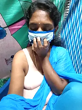 Snapshot of Tamil--Rani chatting on 03-10-25, 03:30 Tamil--Rani online show from 03-10-25, 03:30