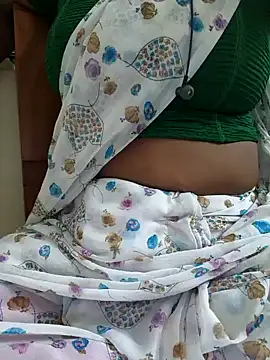 Snapshot of Tamil--Rani chatting on 02-14-25, 04:41 Tamil--Rani online show from 02-14-25, 04:41