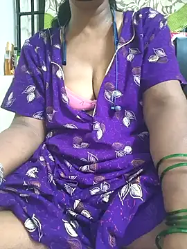 Snapshot of Tamil--Rani chatting on 02-15-25, 03:17 Tamil--Rani online show from 02-15-25, 03:17