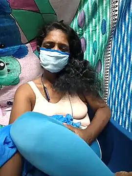 Snapshot of Tamil--Rani chatting on 03-10-25, 06:34 Tamil--Rani online show from 03-10-25, 06:34