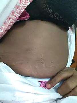 Snapshot of Tamil--Rani chatting on 02-09-25, 06:33 Tamil--Rani online show from 02-09-25, 06:33