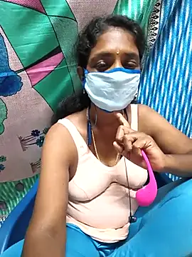 Snapshot of Tamil--Rani chatting on 03-10-25, 12:17 Tamil--Rani online show from 03-10-25, 12:17