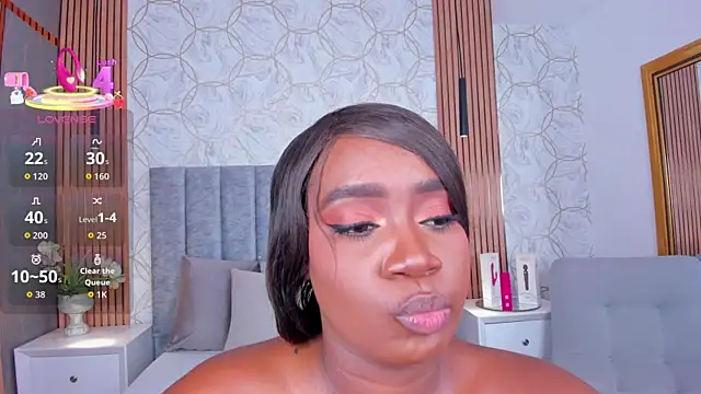 Snapshot of Britanymooree chatting on 02-06-26, 07:32 Britanymooree online show from 02-06-26, 07:32