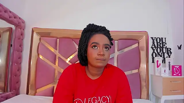 Britanymooree online show from 04-11-26, 10:24