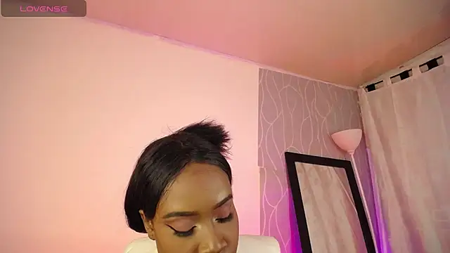 Britanymooree online show from 01-31-25, 10:42