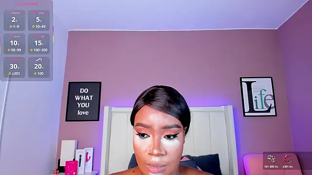 Britanymooree online show from 11-08-25, 08:23