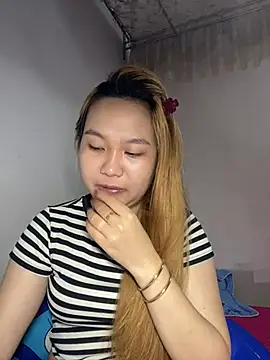Odette68 online show from 06-15-26, 11:59
