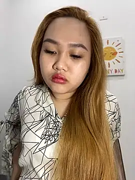 Snapshot of Odette68 chatting on 02-11-26, 01:05 Odette68 online show from 02-11-26, 01:05