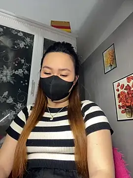 Snapshot of Odette68 chatting on 09-19-25, 01:53 Odette68 online show from 09-19-25, 01:53