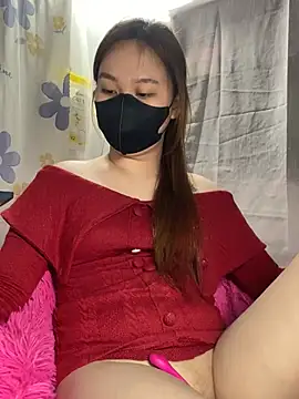 Snapshot of Odette68 chatting on 03-18-25, 07:55 Odette68 online show from 03-18-25, 07:55