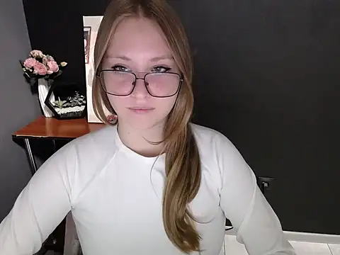 lady minx online show from 10-06-25, 07:20