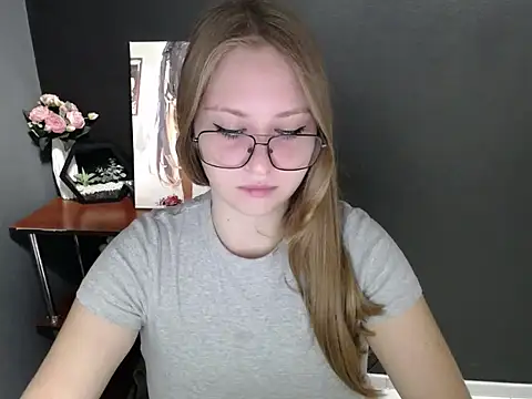 lady minx online show from 10-08-25, 06:37