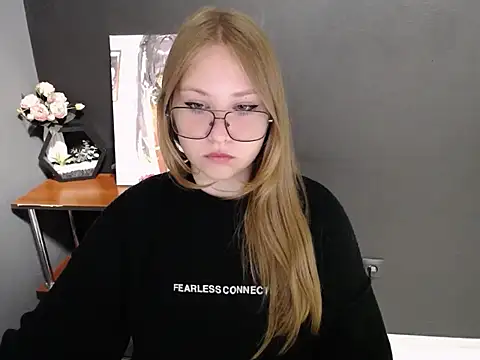 lady minx online show from 10-13-25, 06:37