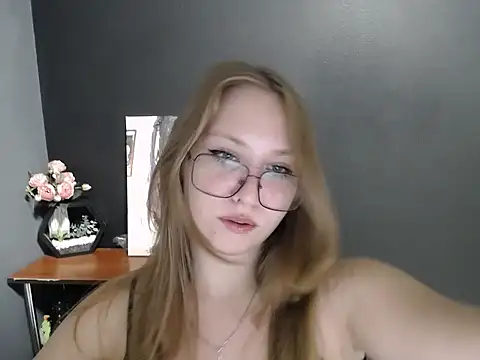 lady minx online show from 10-22-25, 06:35