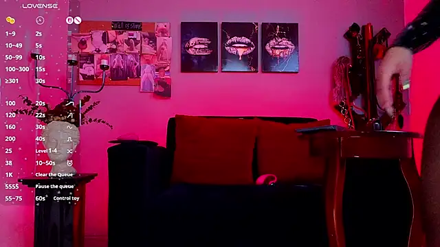 selena rogue online show from 10-17-25, 11:45