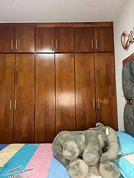 Veronica isaza   online show from 06-19-26, 06:19