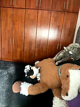 Veronica isaza   online show from 12-13-25, 08:04