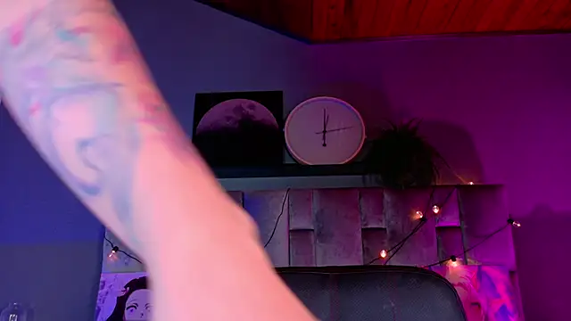 AmbarHills 1 online show from 11-14-25, 11:36