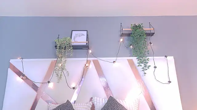 AmbarHills 1 online show from 12-18-25, 11:36