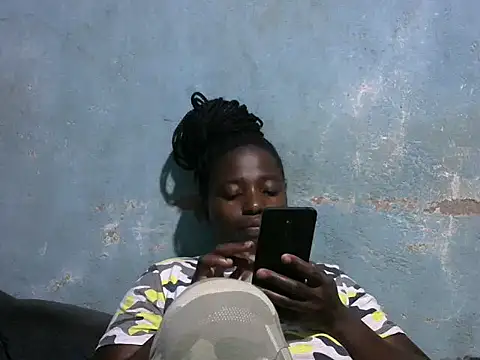 Snapshot of sweet_gal01 chatting on 10-08-25, 07:03 sweet gal01 online show from 10-08-25, 07:03