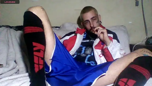 Snapshot of sellvageria chatting on 05-18-26, 10:58 sellvageria online show from 05-18-26, 10:58