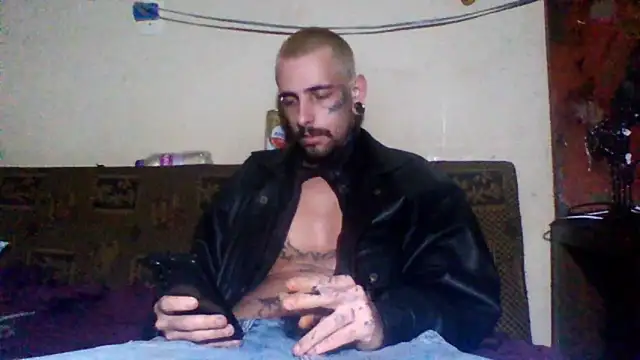 Snapshot of sellvageria chatting on 05-05-26, 12:24 sellvageria online show from 05-05-26, 12:24