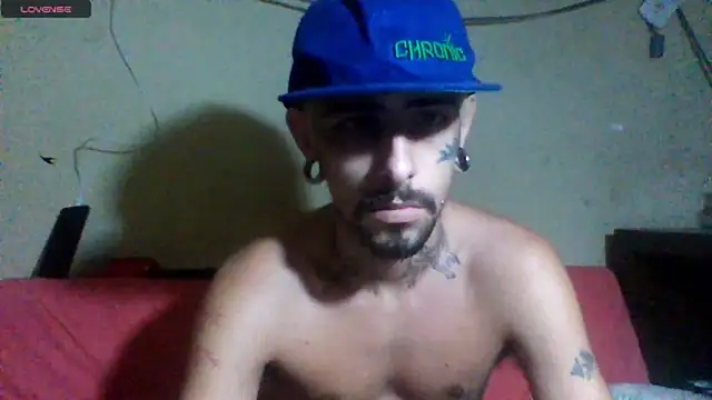 Snapshot of sellvageria chatting on 04-19-26, 01:23 sellvageria online show from 04-19-26, 01:23