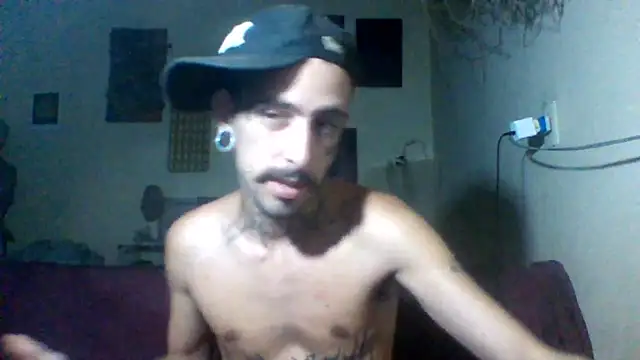 Snapshot of sellvageria chatting on 02-13-26, 08:31 sellvageria online show from 02-13-26, 08:31