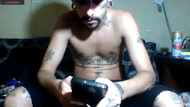 Snapshot of sellvageria chatting on 06-06-26, 07:52 sellvageria online show from 06-06-26, 07:52
