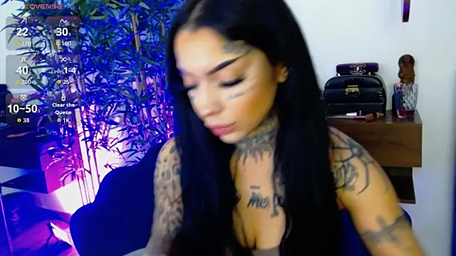 CreamyInkky  online show from 12-04-25, 06:56